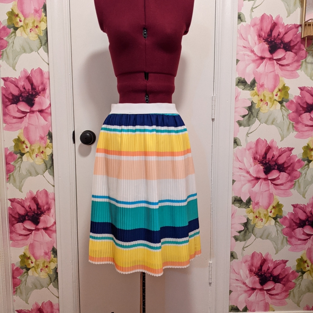Pleated skirt